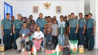 Danguspurla Koarmada III Berikan Bantuan Tali Asih Kepada Masyarakat Desa Tawiri