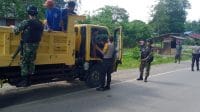 Cegah Kegiatan Ilegal, Satgas Pamtas Yonif R 142/KJ Lakukan Pemeriksaan Di Laurus