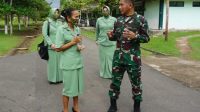 Luar Biasa, Istri Prajurit TNI Jadi Kepala Kampung di Perbatasan RI-PNG