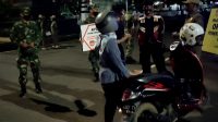 Petugas Gabungan Penegakan Protokol Kesehatan Gelar Operasi Yustisi pada Malam Libur