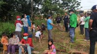 Kelompok Kemanusiaan Tilatang Kamang Berikan Bantuan Korban Kebakaran