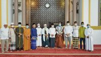 Bupati Asahan Beserta Keluarga Sholat Idul Fitri 1442 H di Masjid Agung H. Achmad Bakrie Kisaran