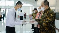Wakil Bupati Asahan Serahkan Petikan Surat Keputusan Tentang Pengangkatan PPPK