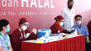 Airlangga: Vaksin Gotong Royong Percepat Vaksinasi untuk Usia Produktif