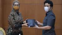 Kunjungi Wagub Jatim, Angkie Yudistia Minta Prioritas Vaksinasi Bagi Penyandang Disabilitas