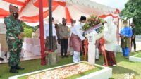 Gubernur dan Wakil Gubernur Ziarahi Makam Para Pejuang Pembentukan Kepri