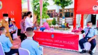 Presiden Joko Widodo Tinjau Vaksinasi di Kabupaten Ponorogo