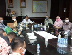 Gubernur Pimpin Rapat Bahas Rencana Pembangunan Jalan di Senggarang