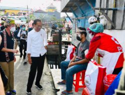 Presiden Targetkan 70 Persen Penduduk Telah Divaksinasi di Akhir Tahun