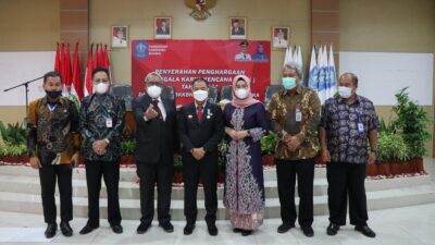 Pemkab Bangka Terima Penghargaan Manggala Karya Kencana dari BKKBN RI