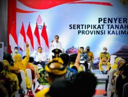 President Jokowi Distributes 13,455 Land Certificates in N. Kalimantan