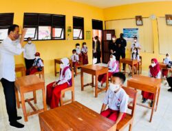 President Jokowi Inspects Vaccination Drive for Children Aged 6-11 in Grobogan Regency, C. Java