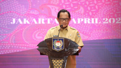 Home Minister Urges District Heads to Continue Health Protocols Campaign, Boost Vaccination
