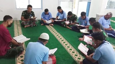Di Bulan Suci Ramadhan 1443 H, Personel Lanud RSA Laksanakan Tadarus Al-Qur’an