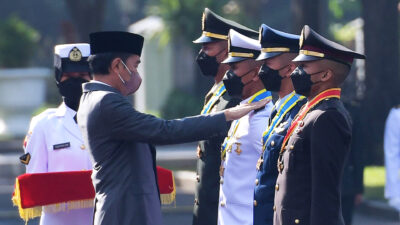 President Jokowi Inaugurates 754 Young Officers