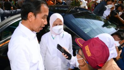 President Jokowi, First Lady Interviewed by Child Journalists in Surabaya