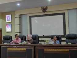 Pikirkan Keselamatan Warga, Pemkot Pangkalpinang Bongkar Cara Manual Eks Gudang Beras untuk Pembangunan Masjid Agung Kubah Timah