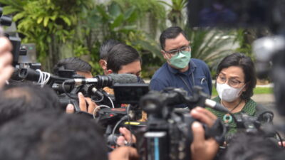 Presiden Instruksikan Kepala Daerah Gunakan APBD Atasi Dampak Penyesuaian Harga BBM