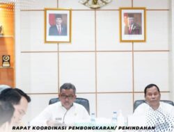 Sukseskan Pelebaran Jalan, Pemko Batam Bongkar Gerbang Bandara