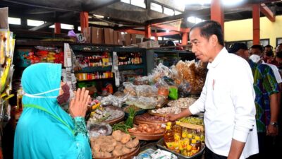 Presiden Jokowi, Tinjau Harga Komoditas Pasar Setul Yogyakarata