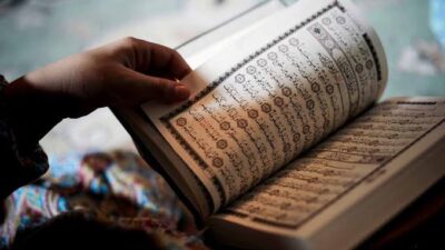 Keutamaan Surat Al Kahfi di Hari Jum’at