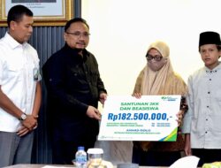 Petugas Haji Meninggal Saat Tugas, Menag Yaqut Serahkan Santunan BPJS Ketenagakerjaan 183 Juta