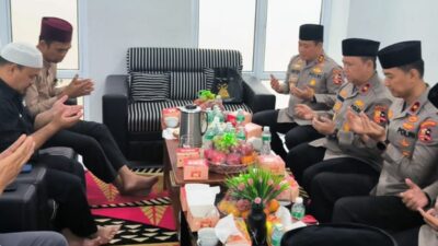 UAS di Datangi 4 Jendral Ada Apa?