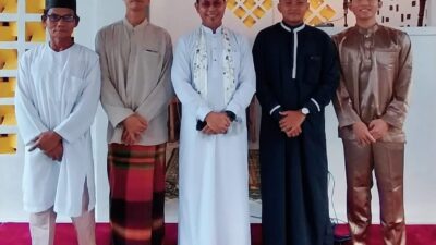 Langka, Bupati & Camat Bintan Timur Seirama Jadi Khatib Idul Adha
