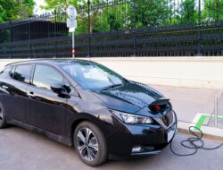 Depresiasi Mobil Listrik Bekas Mencapai 60 Persen: Tantangan dan Prospek Industri Kendaraan Listrik di Indonesia