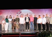 Hadiri Festival Mid Autumn 2025, Wakil Ketua III DPRD Kota Batam Hendra Asman Ajak Masyarakat Hidup Damai dan Bahagia