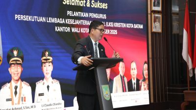 Kadis Kominfo mewakili Wali Kota Batam Kukuhkan LKS Kristen, Tekankan Perhatian untuk Masyarakat Rentan