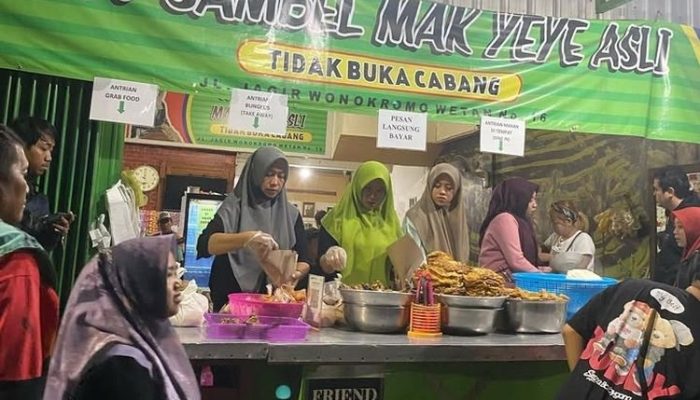 Rekomendasi Warung Sego Sambel Enak di Surabaya, Pedas Bikin Berkeringat