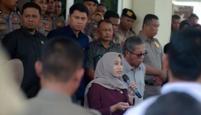 Viral Diduga Lecehkan Demonstrasi, Anggota DPRD Gorontalo Utara Dheninda Chaerunnisa: Aku Nggak Tahu Disalahartikan