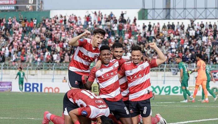 Liga Super Indonesia: Rahasia Keberhasilan Tim Mauricio Souza Kalahkan Persebaya Surabaya