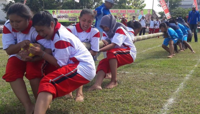 Buka Latihan Olahraga Rekreasi, Evert Merauje Tekankan Kekompakan Pemuda