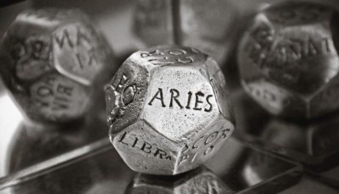Ramalan Zodiak 12: Aries Jujur, Libra Berkomitmen, 12 November 2025