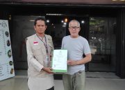 LP3H Mathla’ul Anwar Antar Cotto Makassar Raih Sertifikat Halal dalam 25 Hari