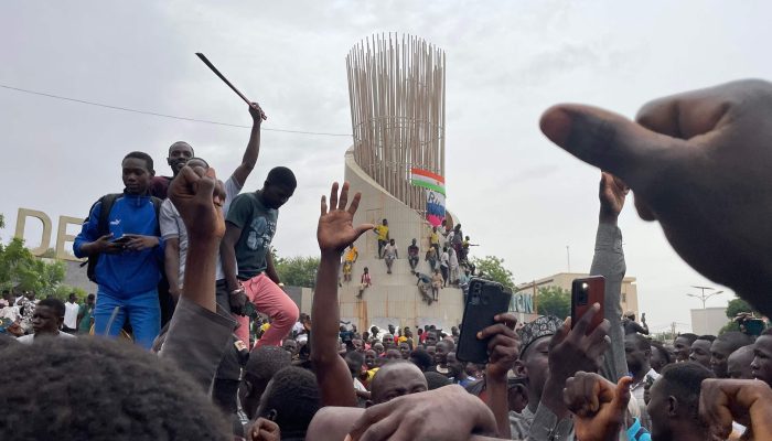Niger Governor Welcomes Freed Hostages