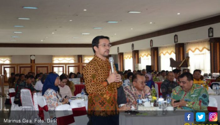 DPR Peringatkan: Kebebasan Berekspresi RI Anjlok, UU ITE Jadi Sorotan