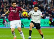 Jimenez Tenggelamkan West Ham, Fulham Keluar Zona Merah