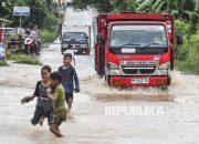 Jambi Terendam: Banjir Luluhlantakkan Jalan Lintas Timur & Rumah