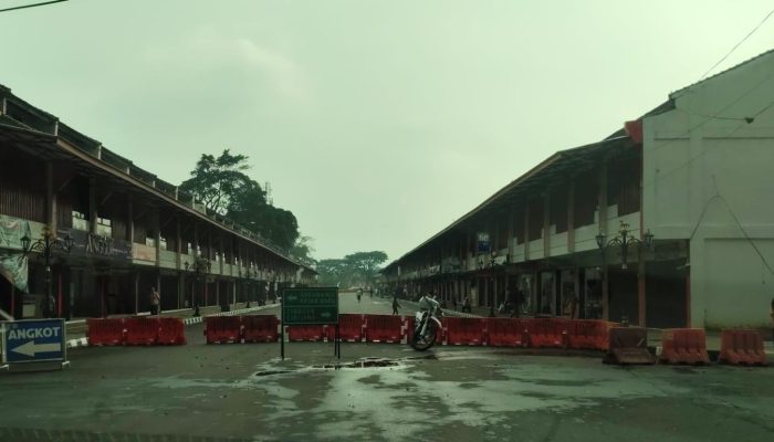 Nataru 2026: Oleh-oleh Kuningan Lesu, Omzet Anjlok 20%
