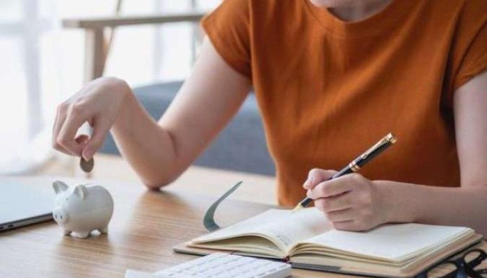Arus Kas Bocor? Selamatkan Kekayaan Kelas Menengah!