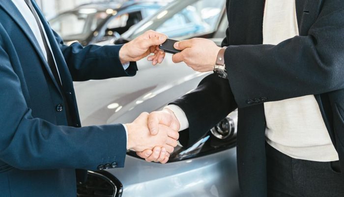 5 pengecekan wajib ini sebelum tanda tangan surat serah terima mobil baru