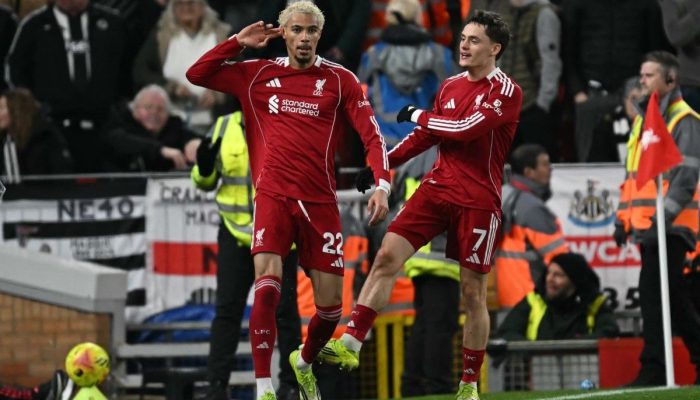 Liga Inggris: 2 Gol 2 Menit, Ekitike Bawa Liverpool Comeback Dramatis Lawan Newcastle