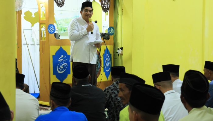 Roby Serahkan Bantuan CSR 50 Juta ke Masjid Al Munawwaroh