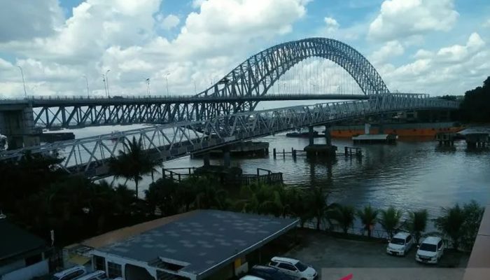Jembatan Mahakam Dibatasi, Guru Balikpapan Tersangka: Sorotan Kaltim