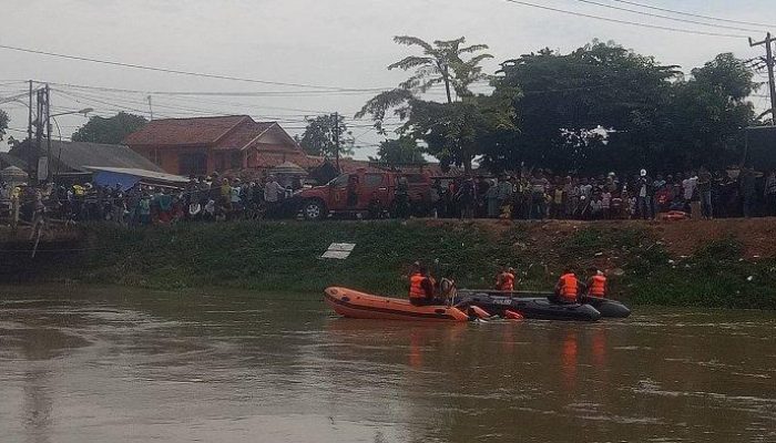 Kronologi Tabrak Lari Karawang: Polisi Kabur Nyebur Kali, Korban Dibawa ke RS