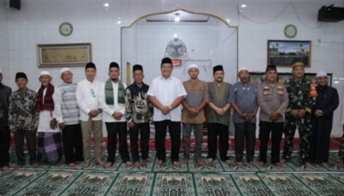 Safari Ramadan Hari Kedua, Bupati Asahan ke Tinggi Raja sedangkan Sekda ke Buntu Pane