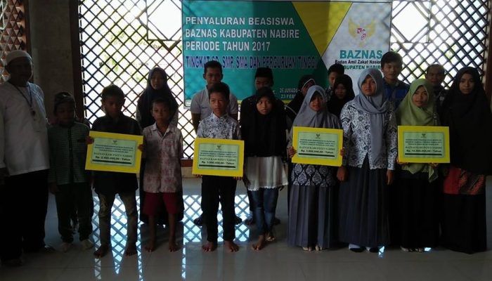 Investasi SDM Unggul di Papua Tengah, Baznas Nabire Berikan Beasiswa Pendidikan